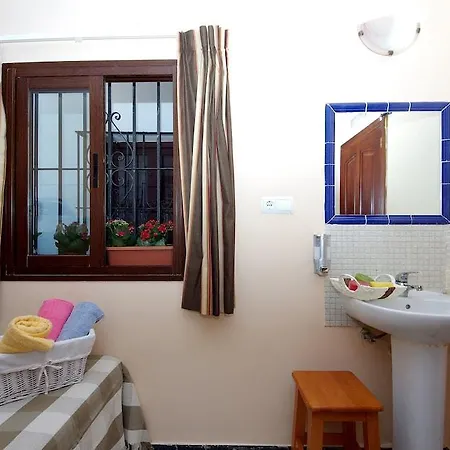 Aduar Guest house *