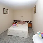 Aduar Πανδοχείο *